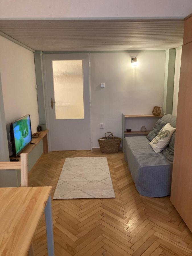 Apartment Jana Masaryka Prague Exterior photo