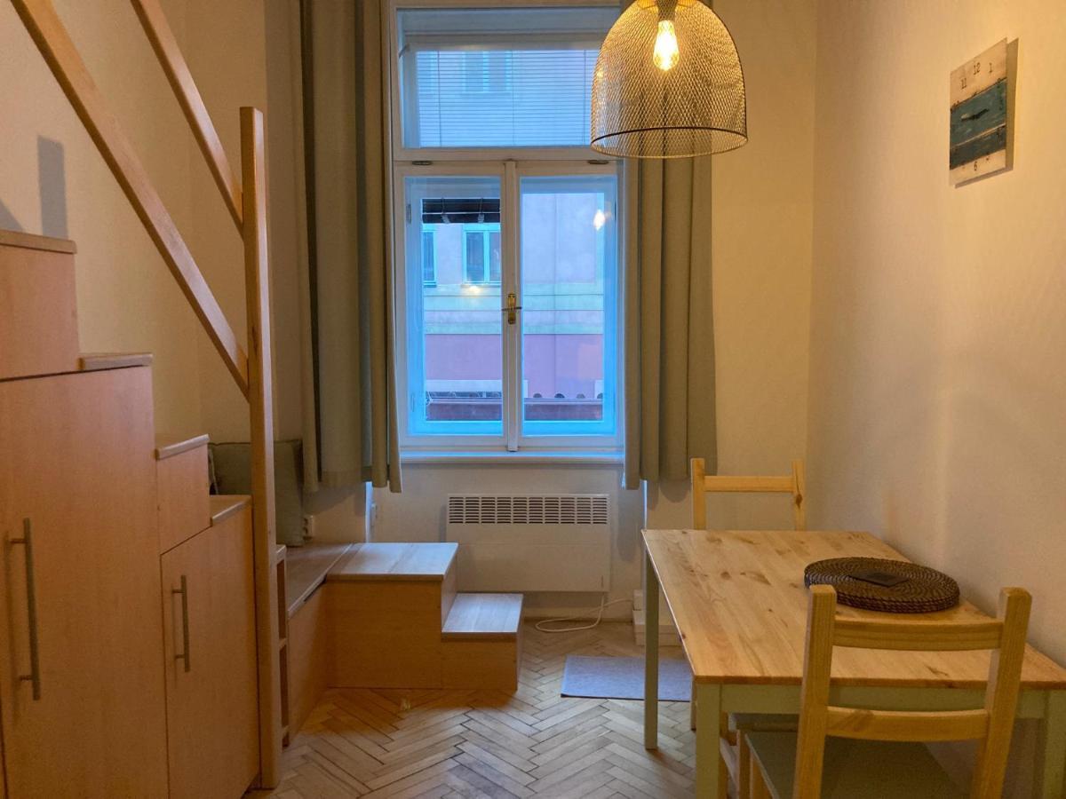 Apartment Jana Masaryka Prague Exterior photo